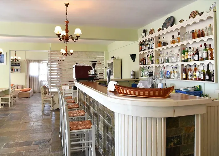 Mary Szálloda Náusza