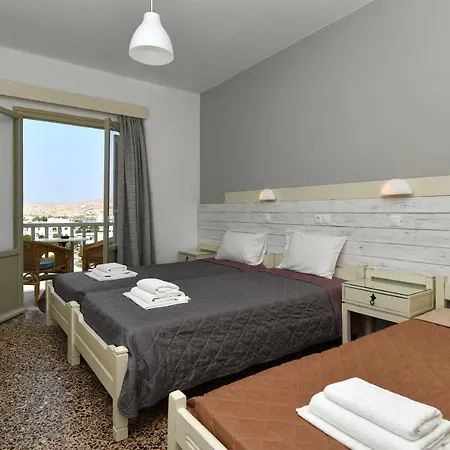 Mary Отель Науса